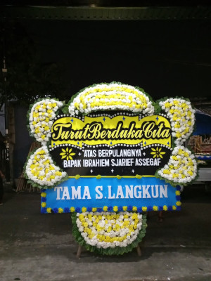 Papan Bunga Duka di Hirit